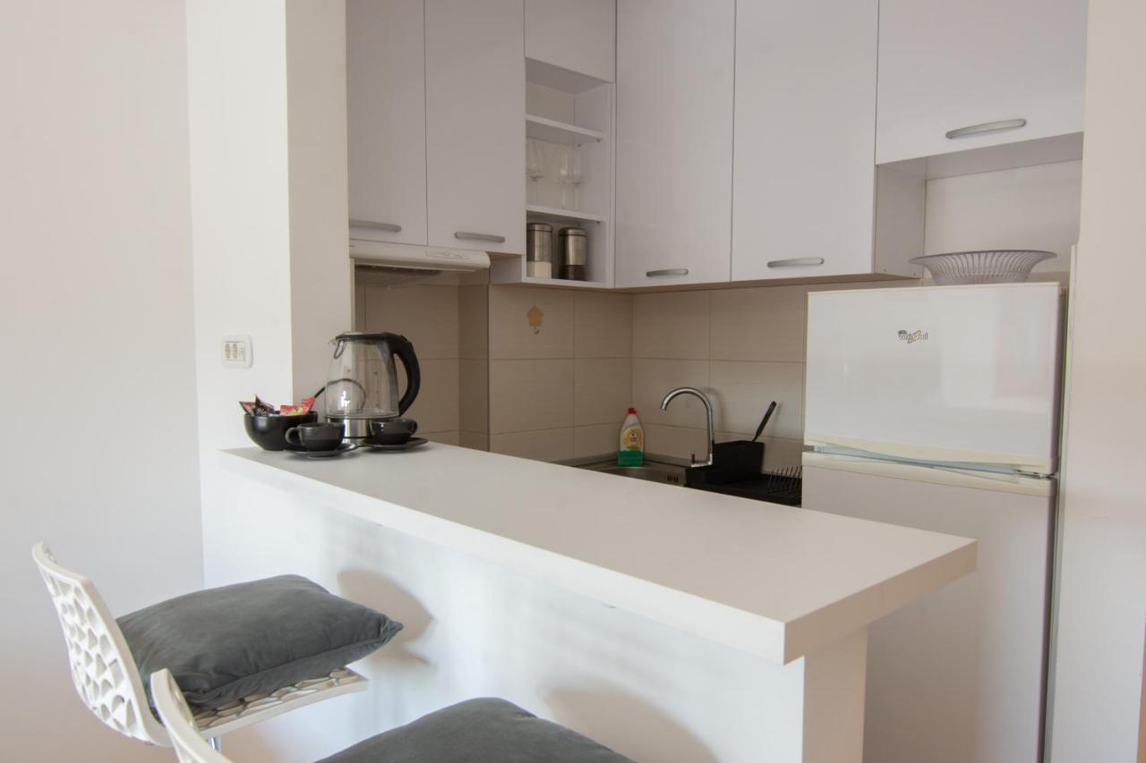 A Blok New Modern - Free Garage Parking, Comfortable, Quiet With A Park View Belgrado Exterior foto